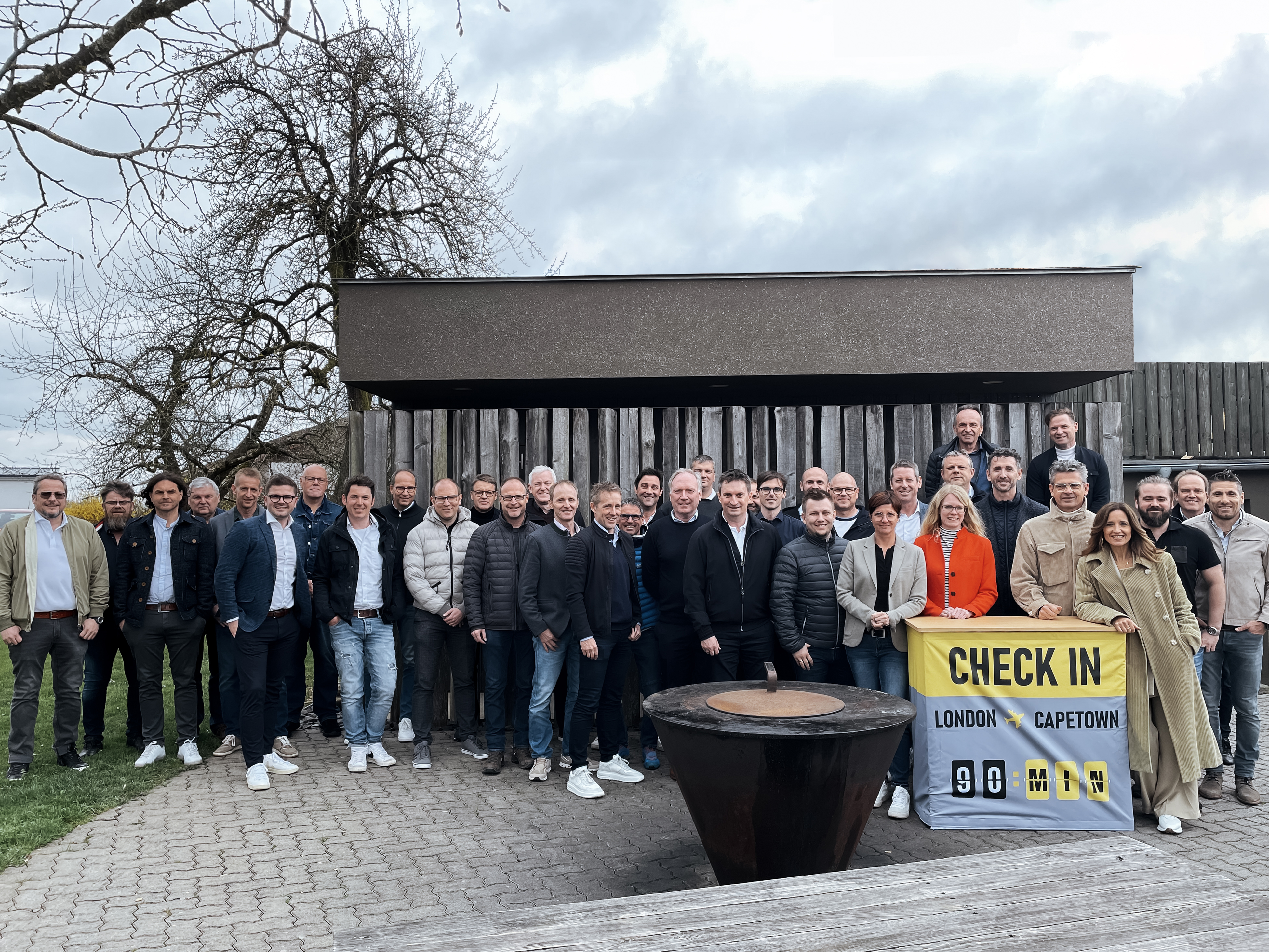 JR Führungskräfteseminar 2023: Gruppenfoto aller Teilnehmerinnen und Teilnehmer