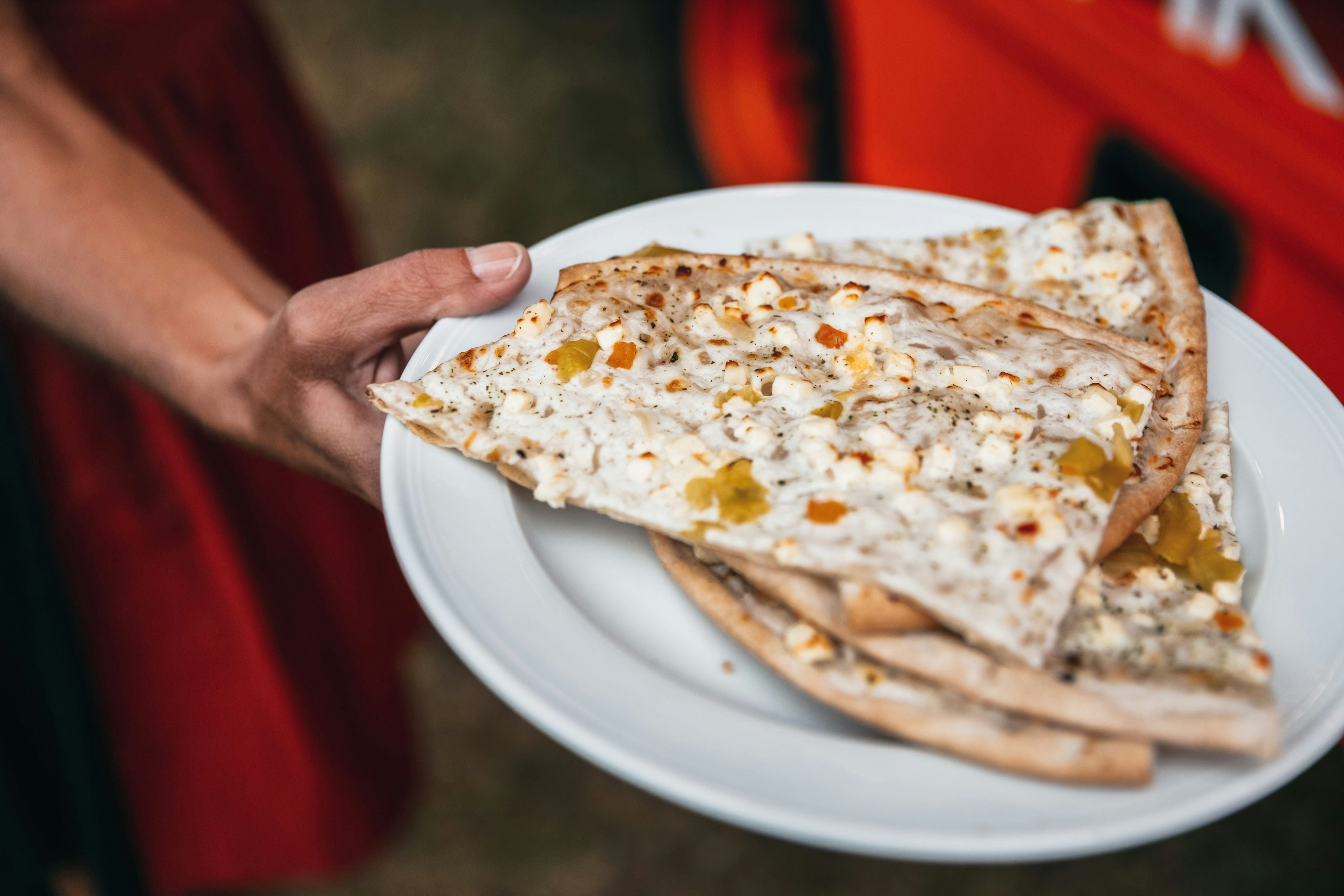 JR Foodtruck: Flammkuchen auf einem Teller