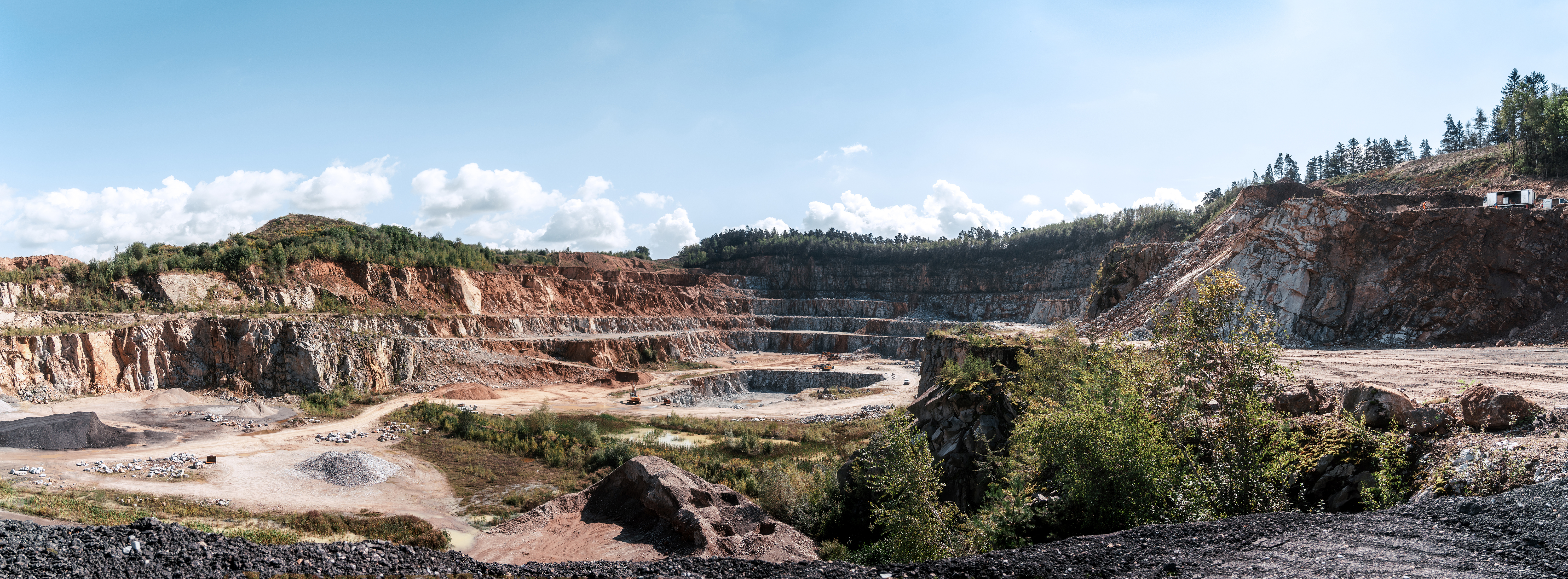 Panoramaufnahme des Steinbruchs Blauberg