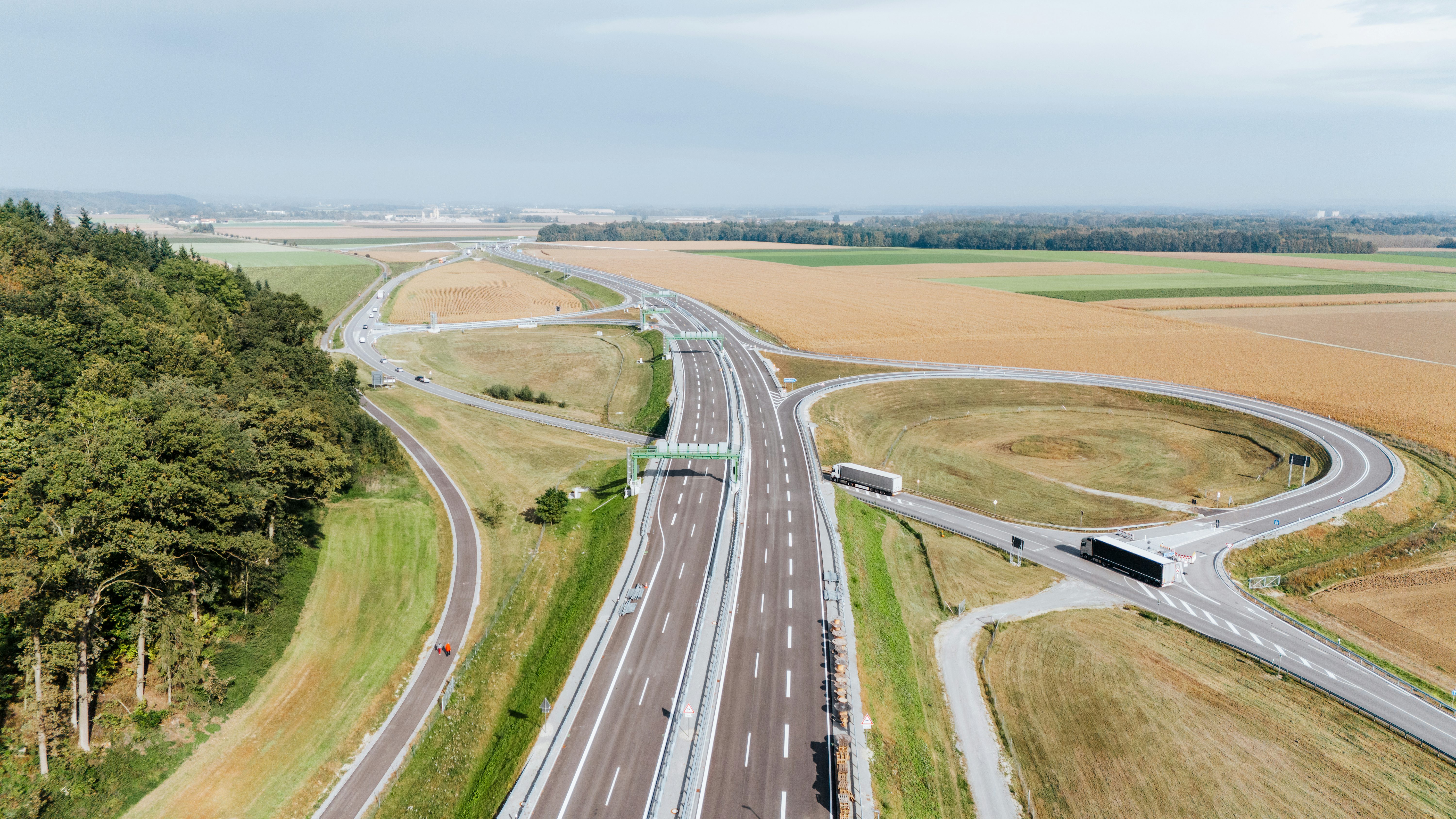 Vierspuriger Ausbau der A94, Malching-Pocking: Autobahnkreuz von oben