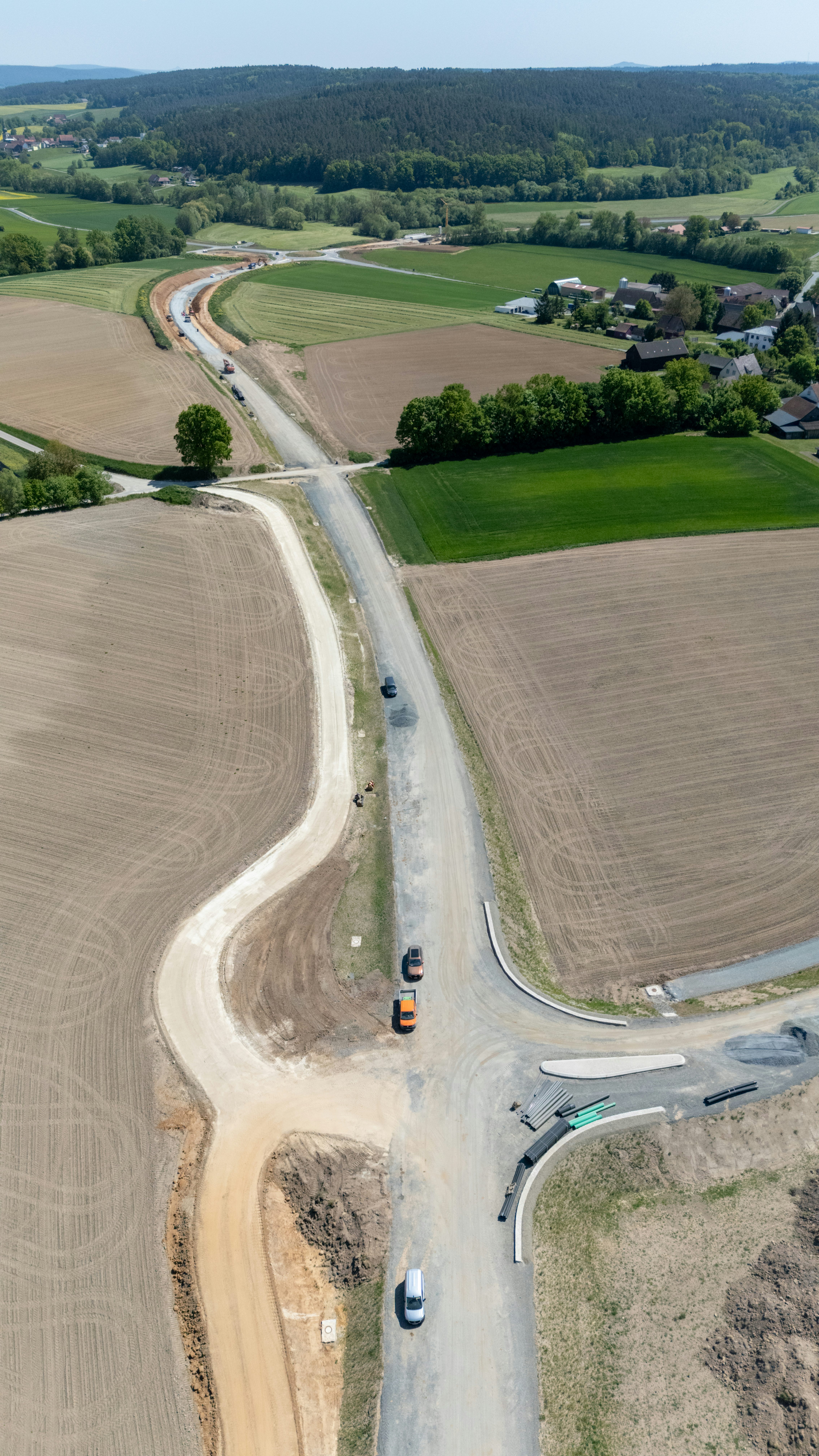 Neubau des ersten Bauabschnitts der Ortsumfahrung bei Döllnitz