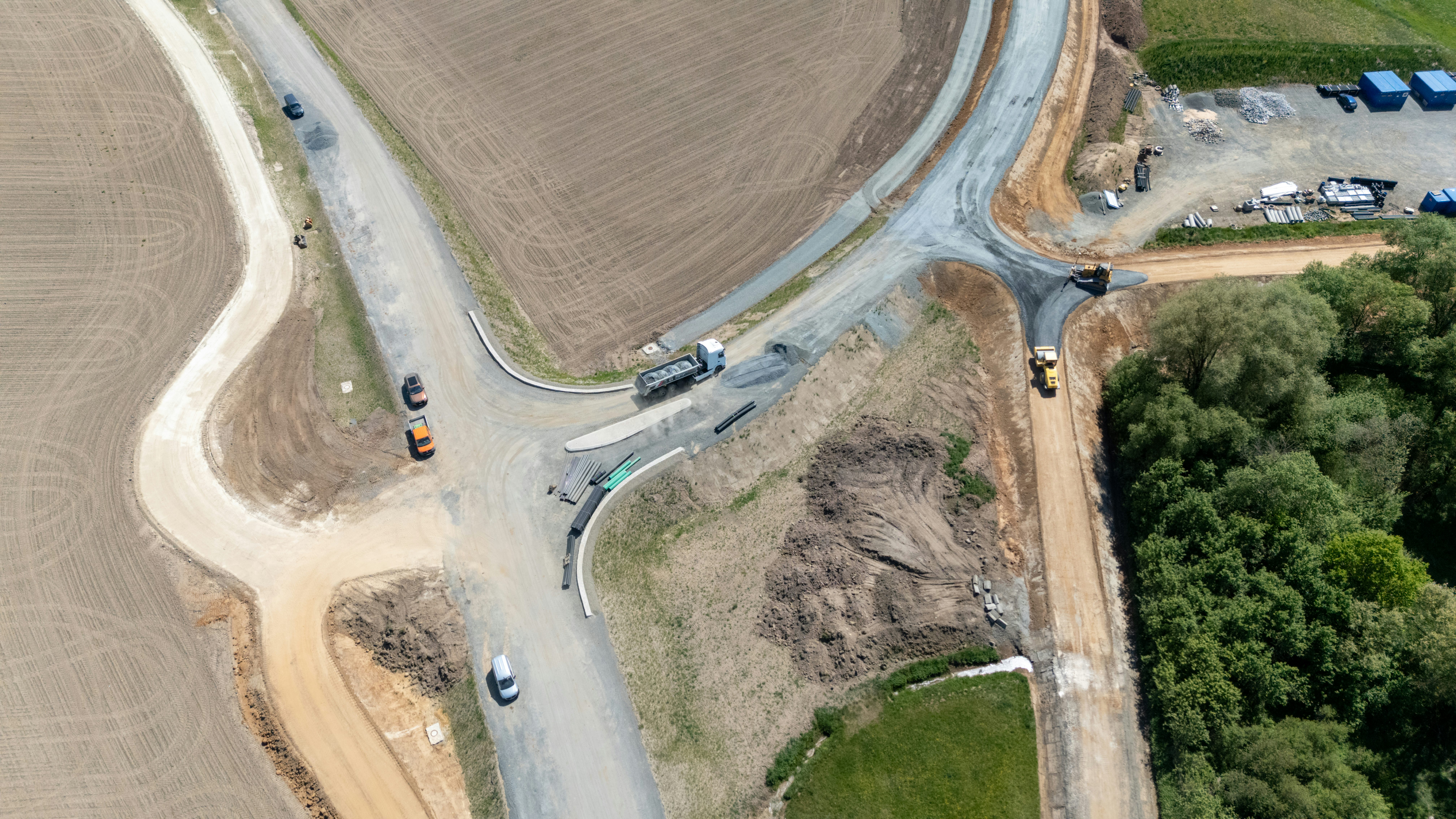 Neubau des ersten Bauabschnitts der Ortsumfahrung bei Döllnitz