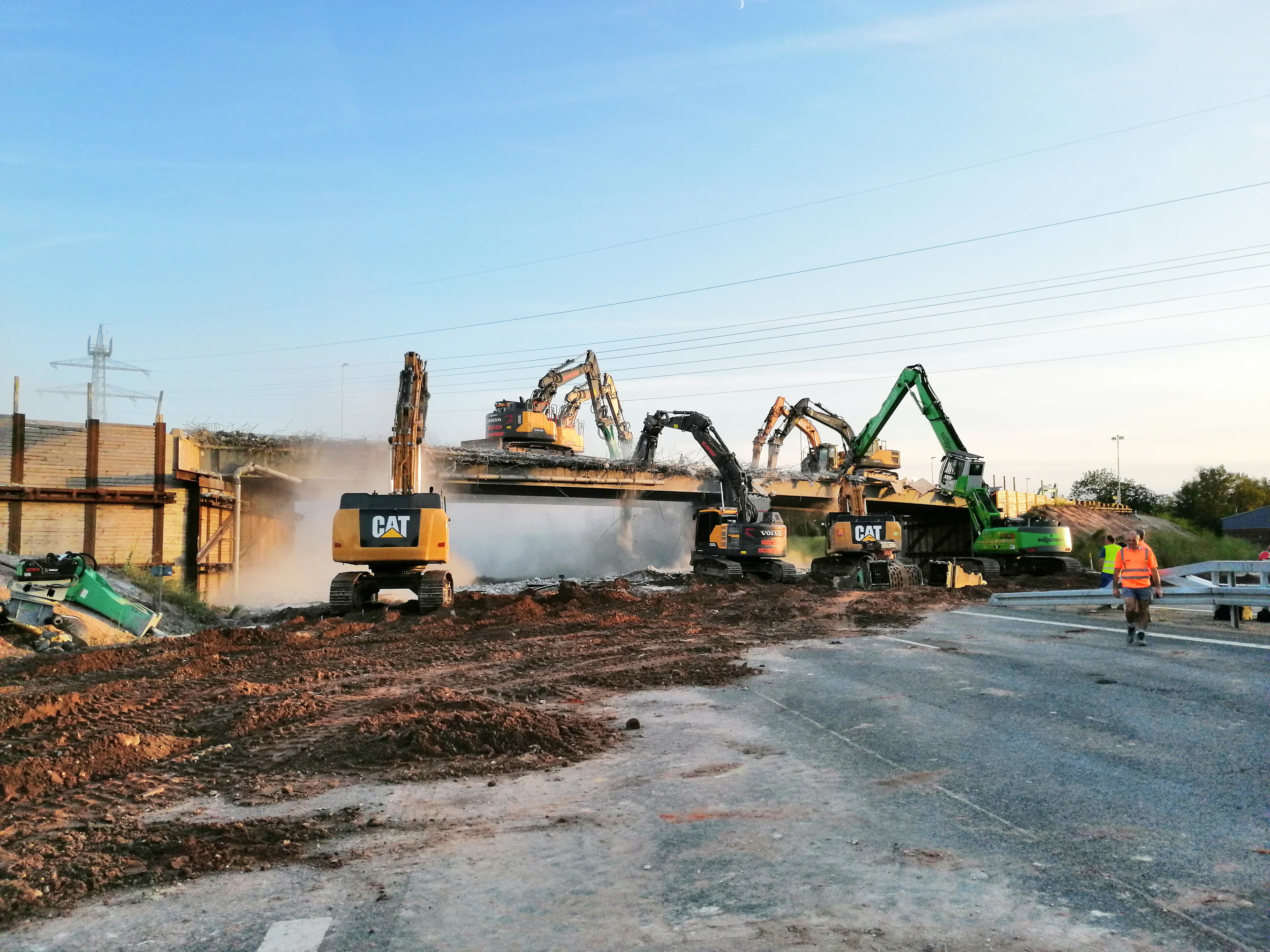 Baustelle Autobahnkreuz Nürnberg-Ost: Brückenabriss
