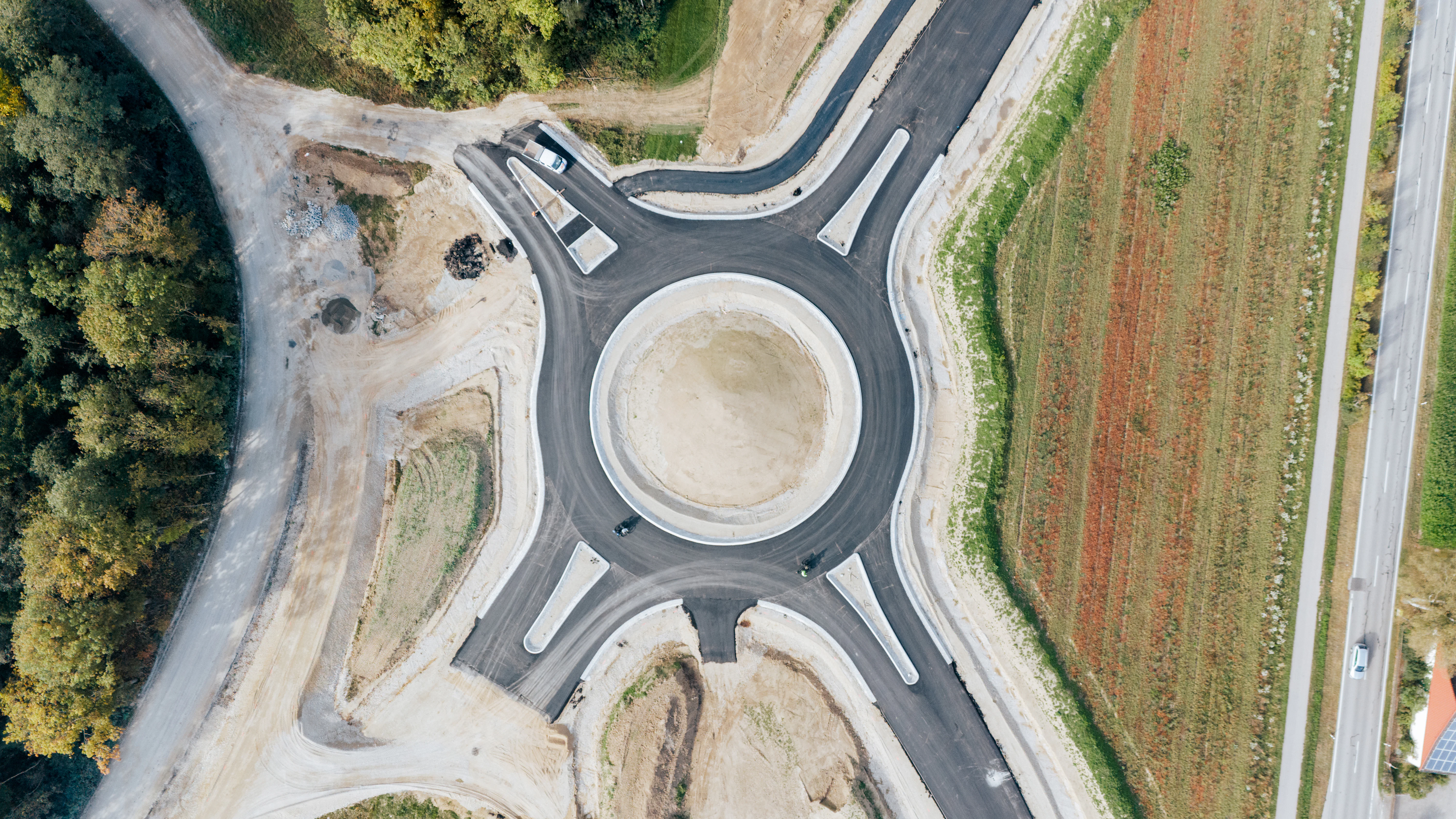 Vierspuriger Ausbau der A94, Malching-Pocking: Kreisverkehr von oben