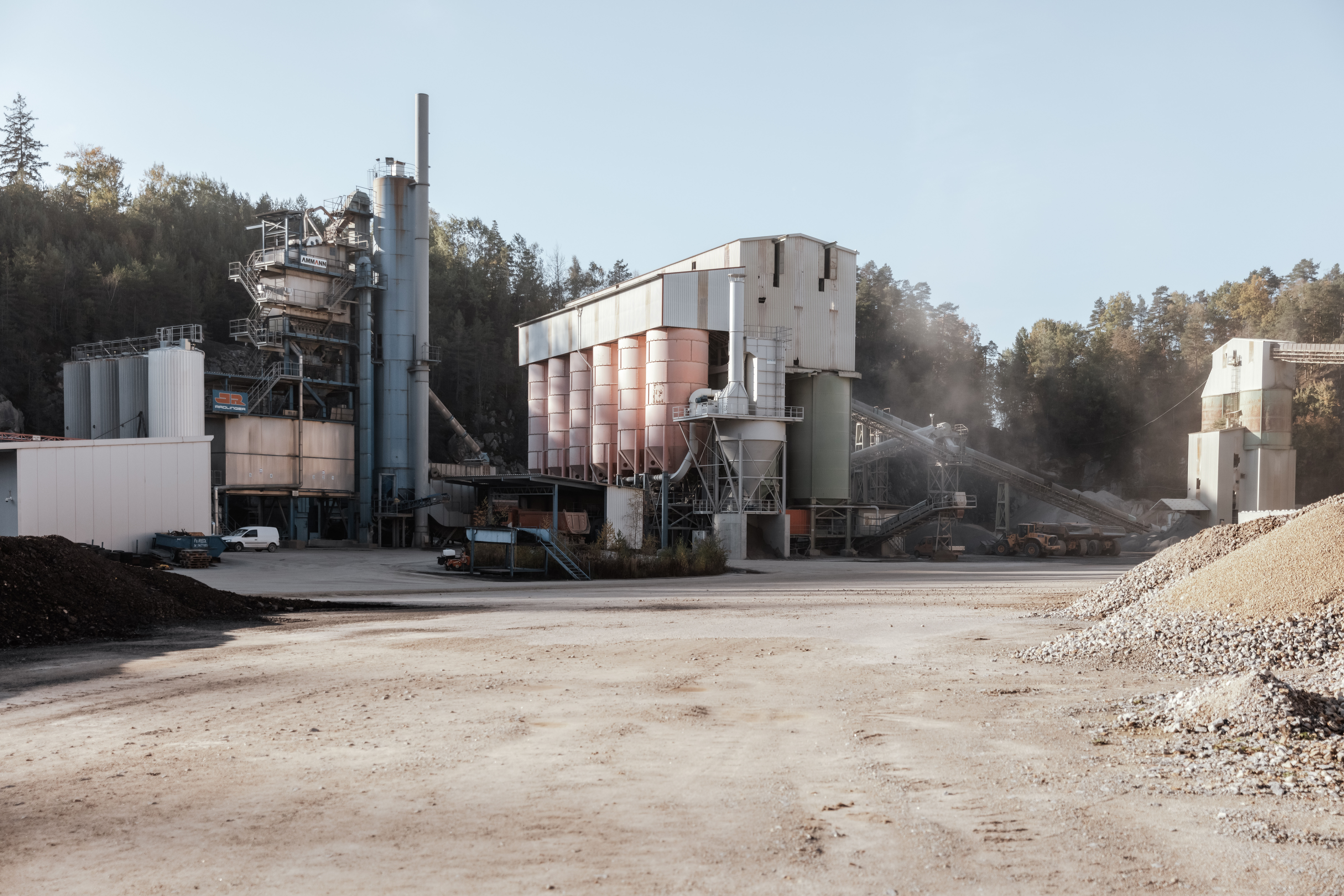 Rädlinger Asphaltbau Außenaufnahme Schotter-Splitt-Anlage